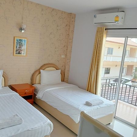 Hotela Boutique Resort Супхан Бури Екстериор снимка